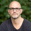 Matt Emmet with his project: ›Reading at Night‹